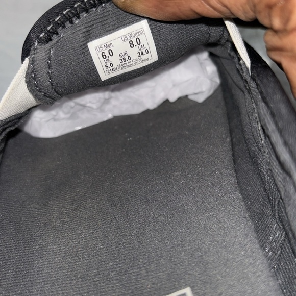 VANS Animal Print UltraCush Sneakers (Like New!) - Picture 4 of 8